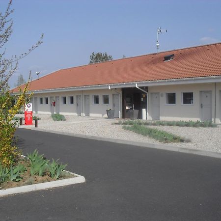 Hotel Evan Lempdes sur Allagnon Екстериор снимка