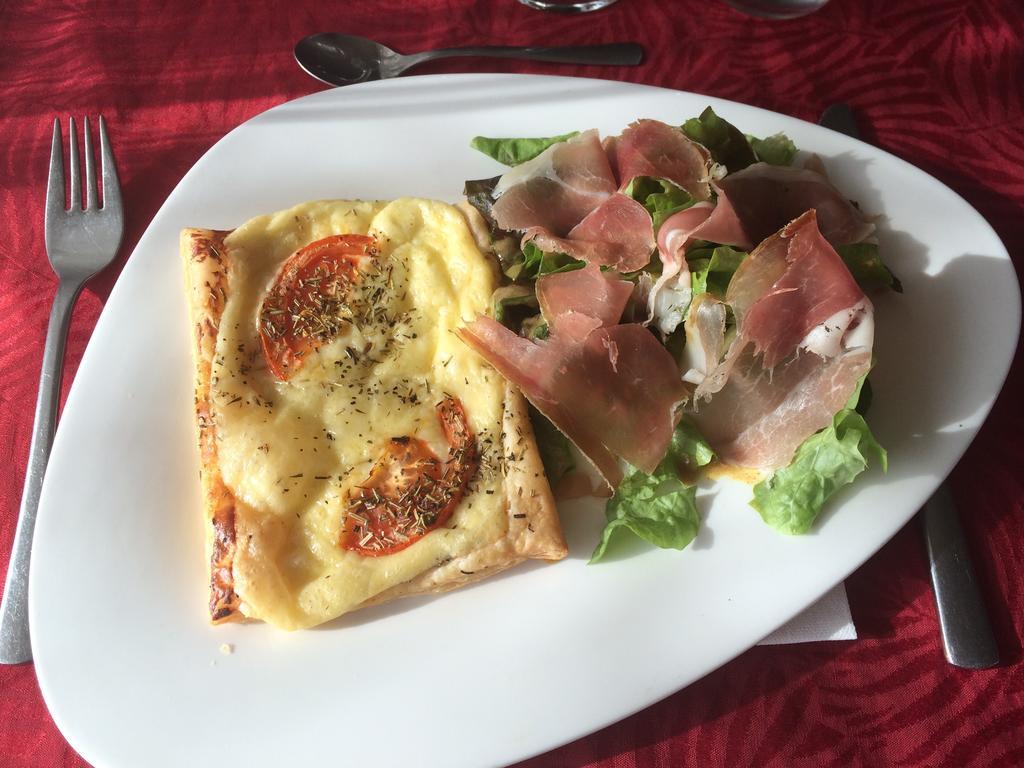 Hotel Evan Lempdes sur Allagnon Екстериор снимка