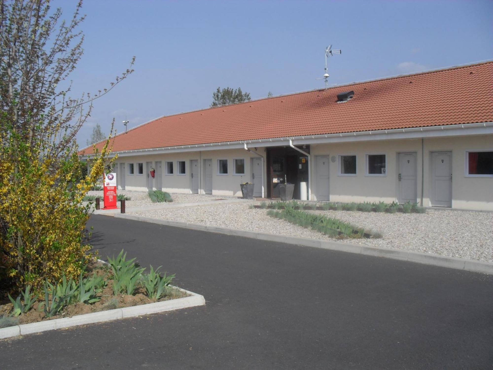 Hotel Evan Lempdes sur Allagnon Екстериор снимка