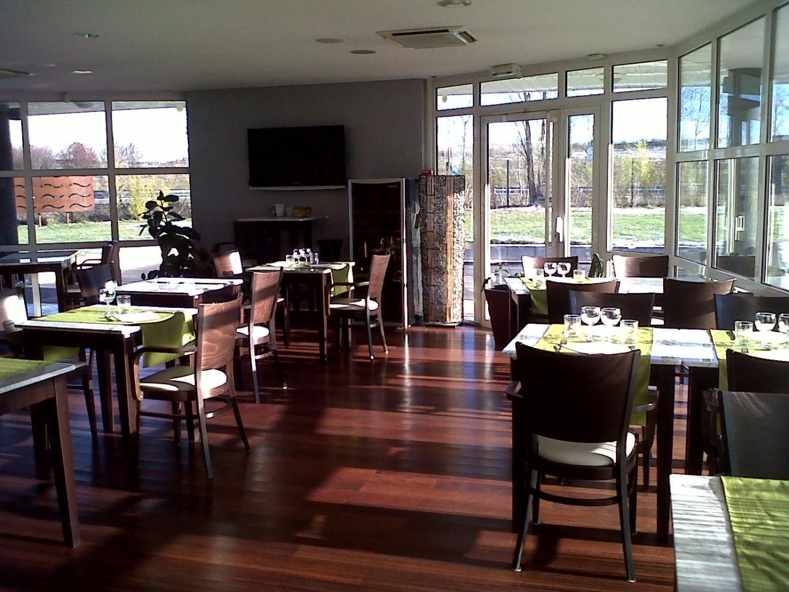 Hotel Evan Lempdes sur Allagnon Екстериор снимка