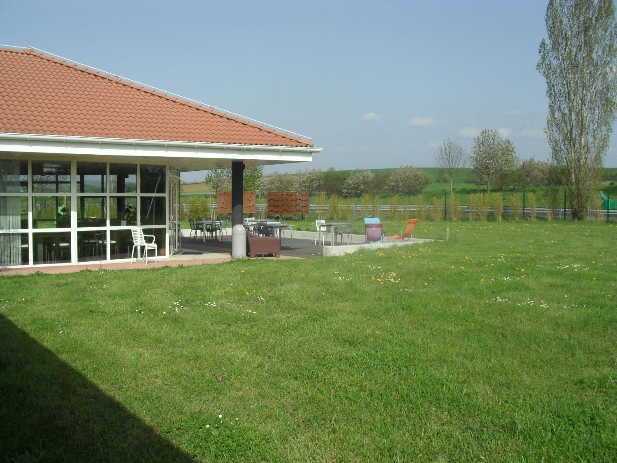 Hotel Evan Lempdes sur Allagnon Екстериор снимка
