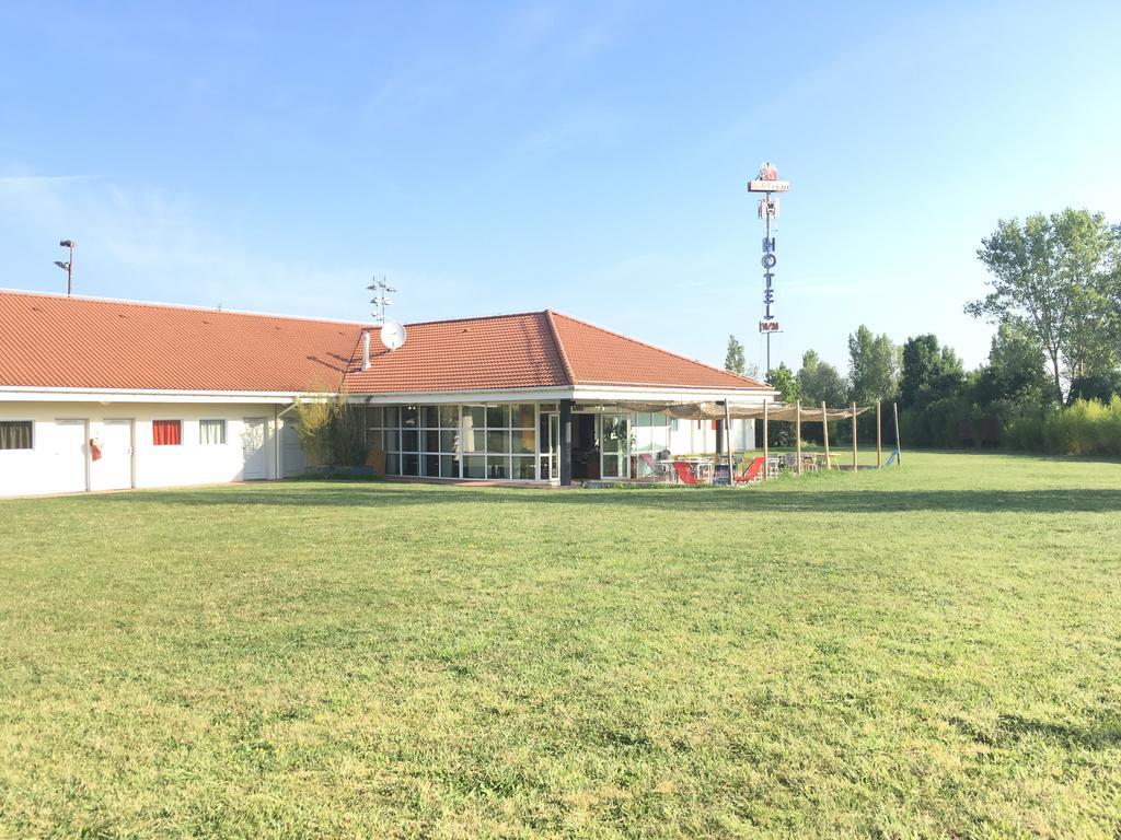 Hotel Evan Lempdes sur Allagnon Екстериор снимка