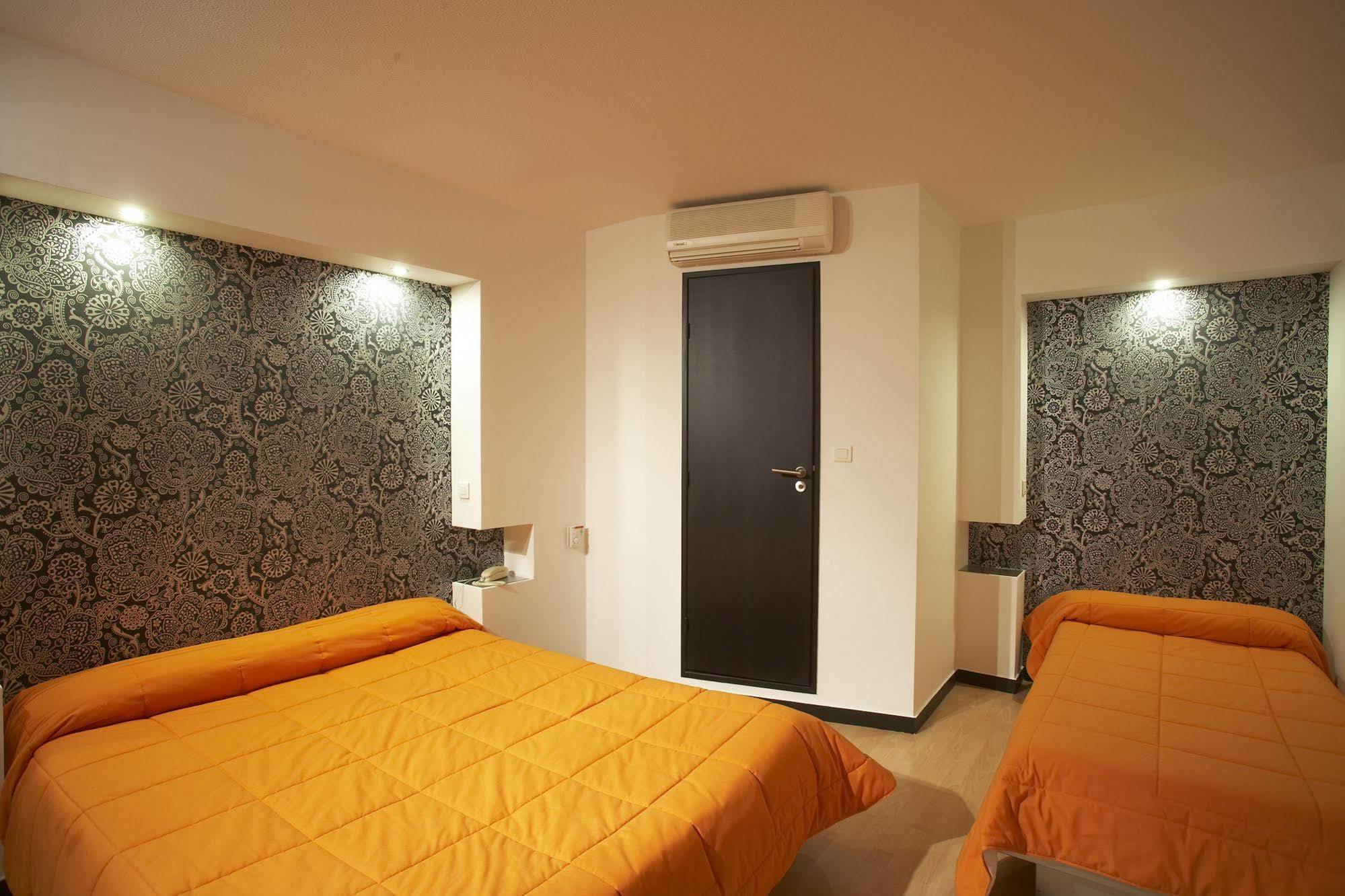 Hotel Evan Lempdes sur Allagnon Екстериор снимка