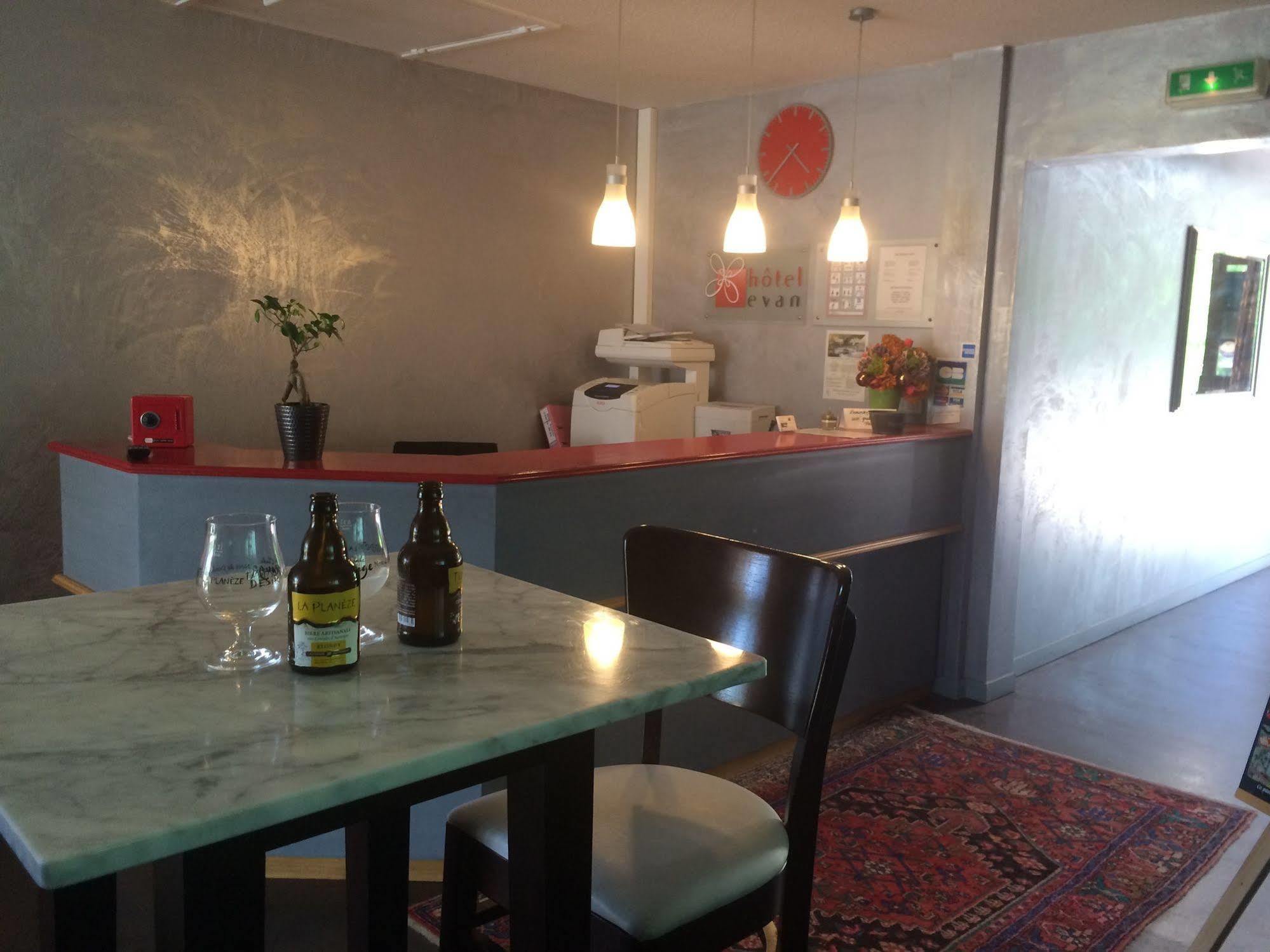 Hotel Evan Lempdes sur Allagnon Екстериор снимка